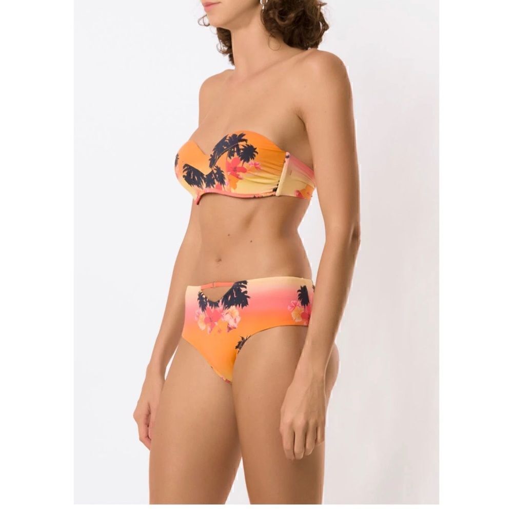 Amir Slama
print Ilha de Hibiscus bikini Top